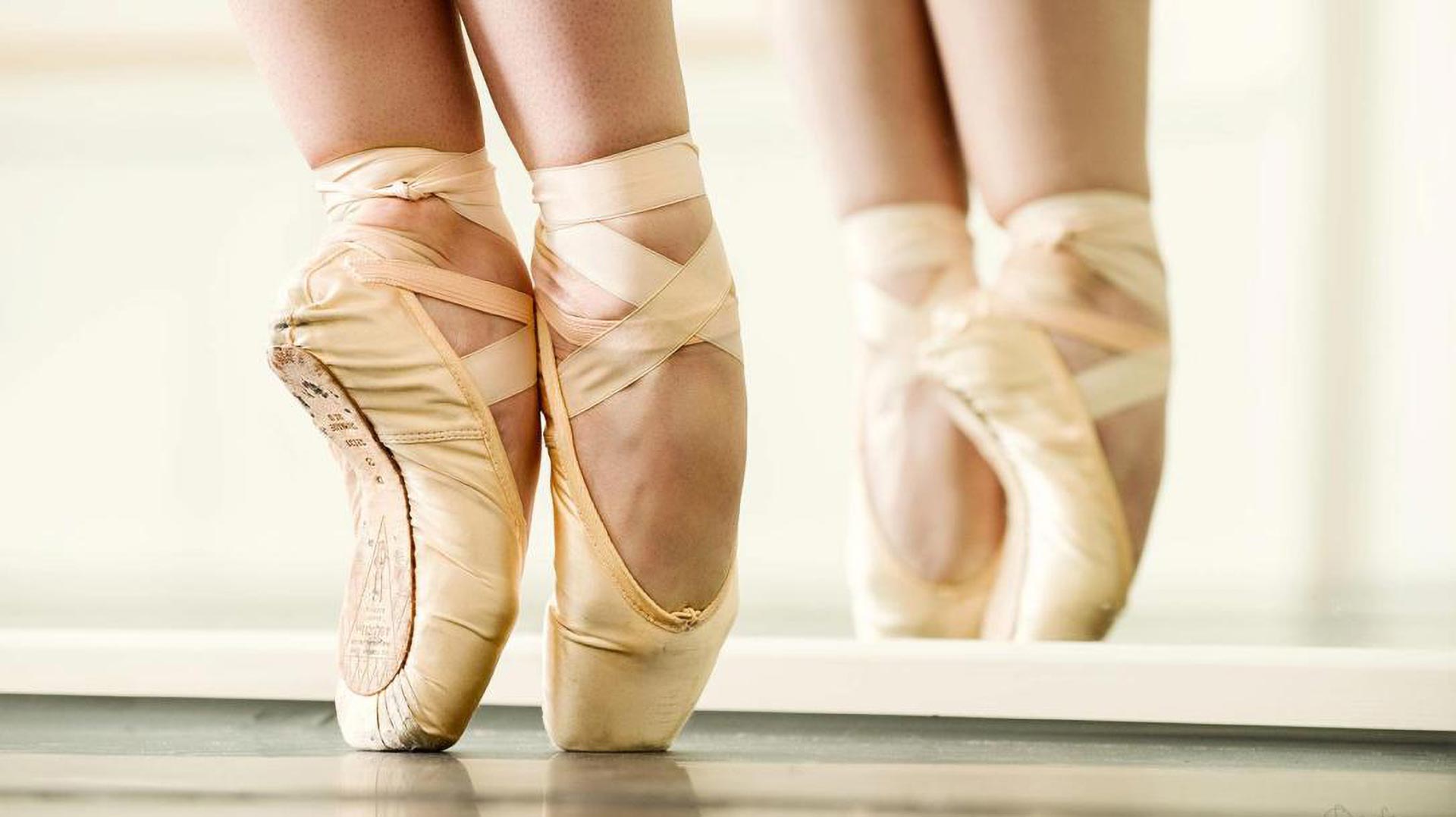 Featured image of post Puntas Ballet Clasico Ballet is a wonderfully challenging form of exercise